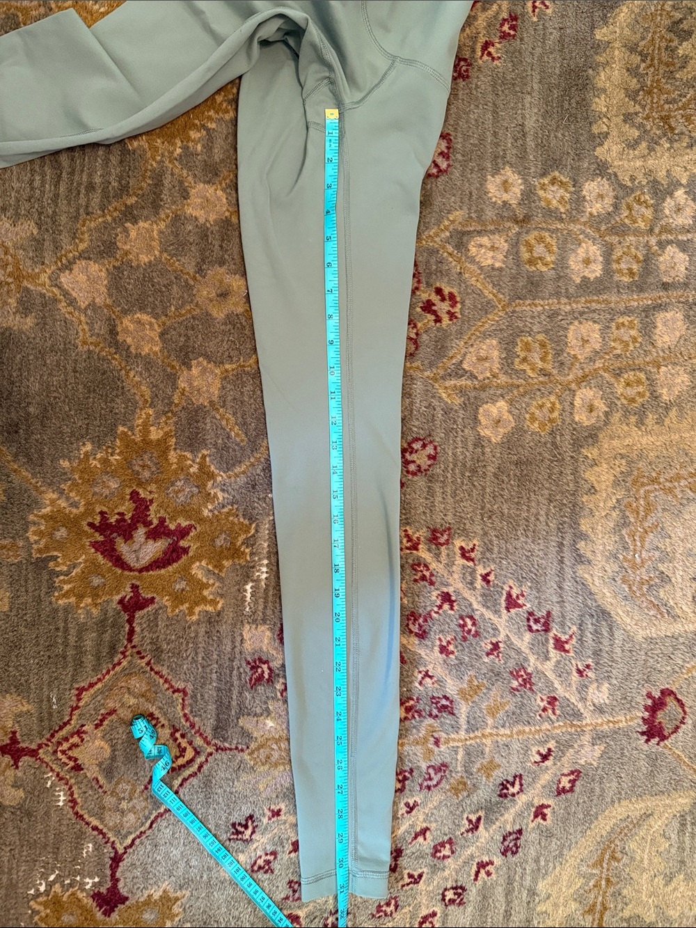 Lululemon High-Rise Leggings, Sage Green, size 4 - Picture 8 of 9